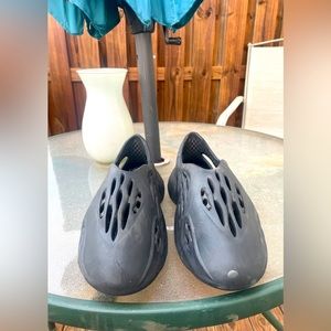 Yeezy Foam Runners Onyx Sz 11